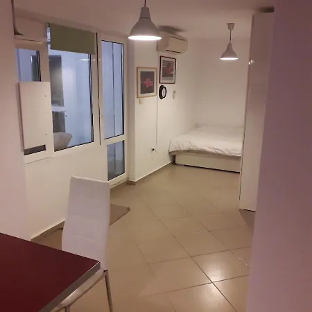 поморие1 Apartman *