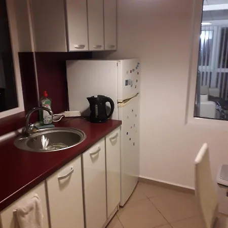 поморие1 Apartman *